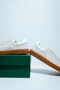 Des sneakers blanches pour hommes