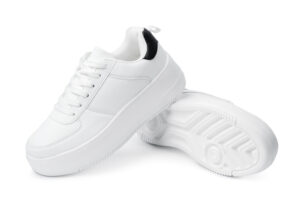  les sneakers blanches